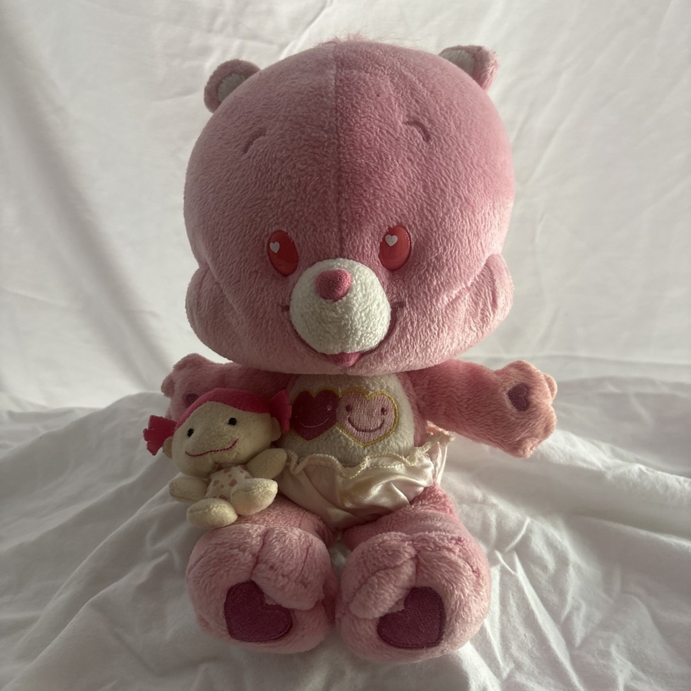Care Bear 2004 Love A Lot Cub Pink Plush Doll Heart Blanket JAKKS Pacific 11in
